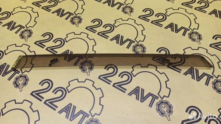 Ветровик задний левый Toyota Ist NCP61 1NZ-FE