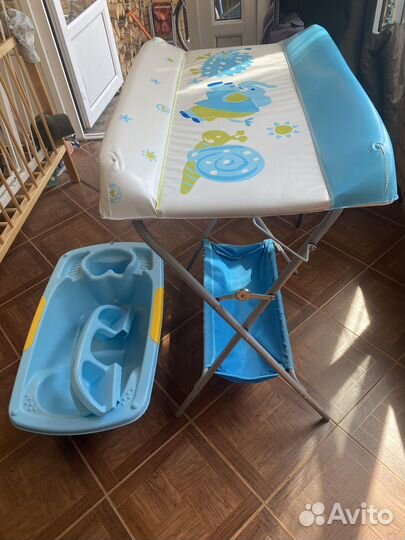 Пеленальный столик с ванночкой