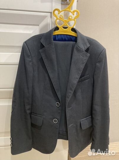 Школьный костюм