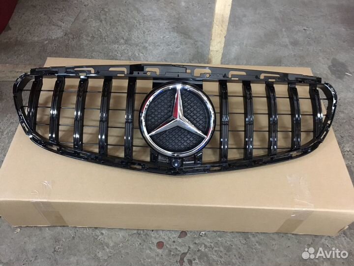 Решетка радиатора Mercedes W212 AMG рестайлинг
