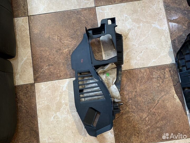 Крепление полки багажника правое Citroen DS 5