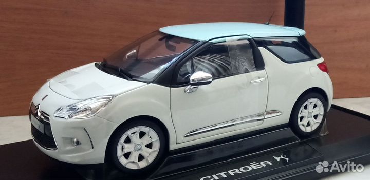 Citroёn DS (norev) 1/18