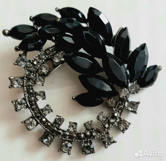 Брошь винтаж Крупные. Камни металл