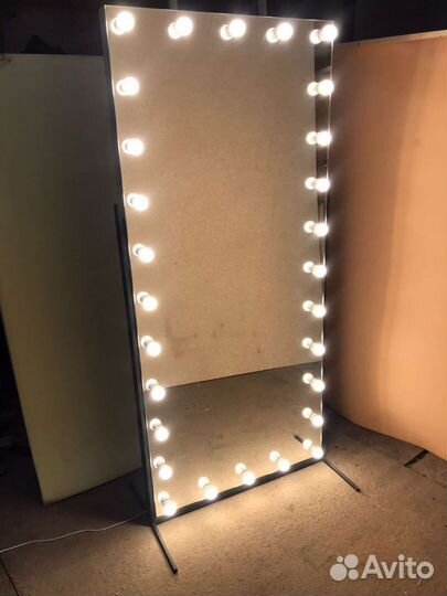 Зеркало с подсветкой