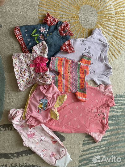 Одежда для кукол и ванночка