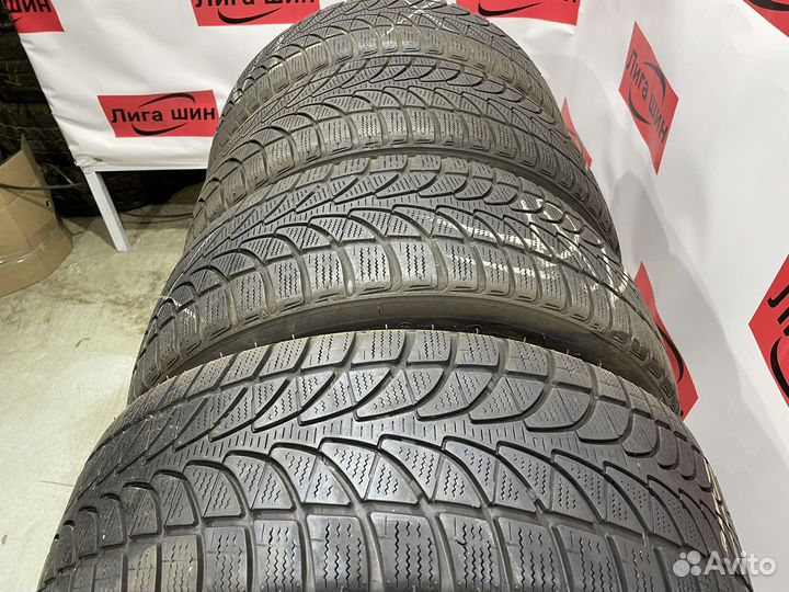 Bridgestone Blizzak LM-32 205/45 R17