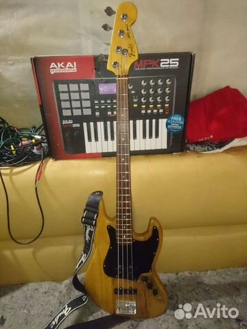 Бас гитара
