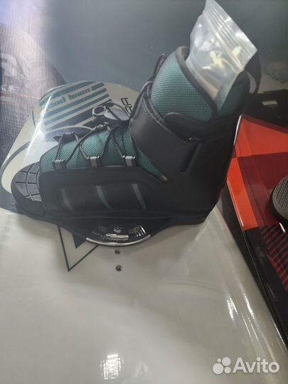 Вейкборд Spinera 140 см с креплениями