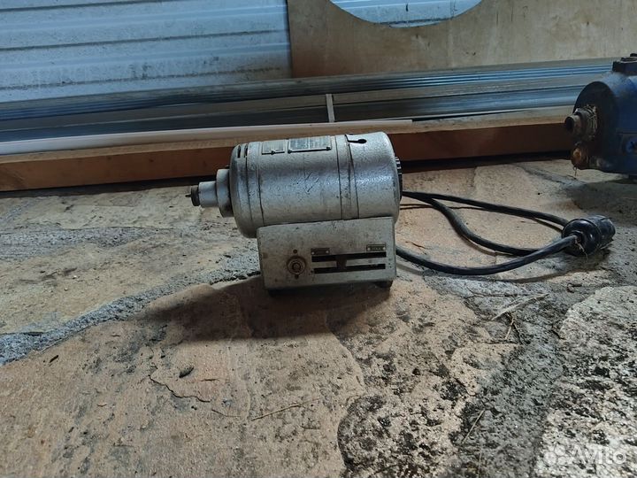 Электродвигатель 220в