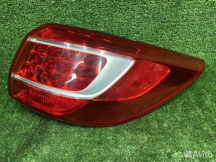 Фонарь задний правый дефект Kia Sportage 3