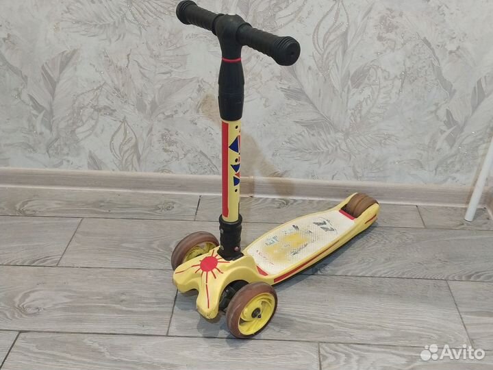 Самокат детский трехколесный