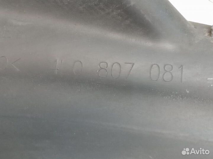 Накладка передней панели передняя Audi Q7 4LB BHK