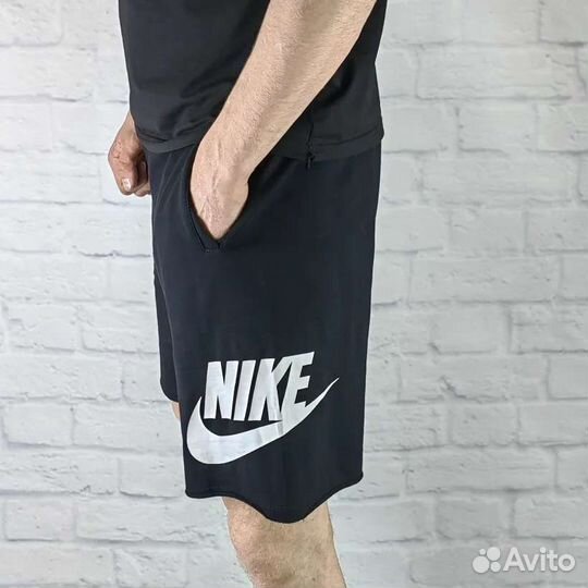 Шорты Nike