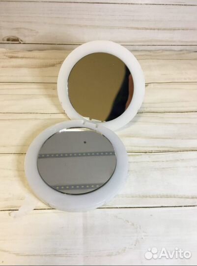 Косметическое зеркало Power Bank с подсветкой