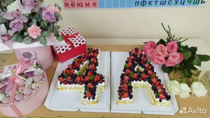 Шоколадные цветы, торт цифра