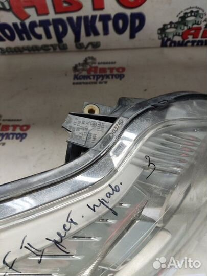 Фара правая Ford Фокус 2