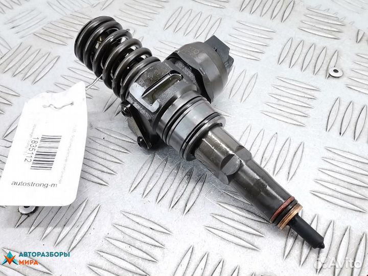 Форсунка Volkswagen Touareg 2005 07Z130073T