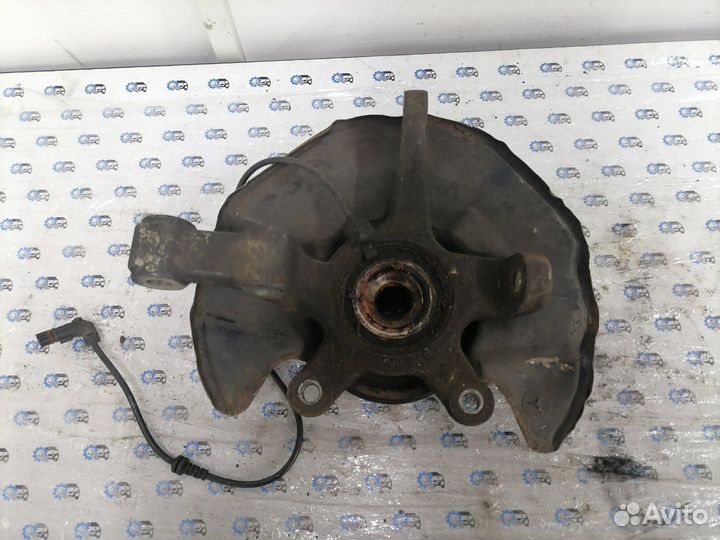 Кулак поворотный передний правый Mercedes B-Klass