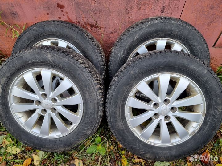 Комплект зимних колес 195/65 R15 на Subaru