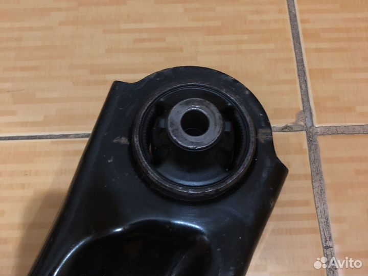 Рычаг передний правый Nissan X-Trail t32