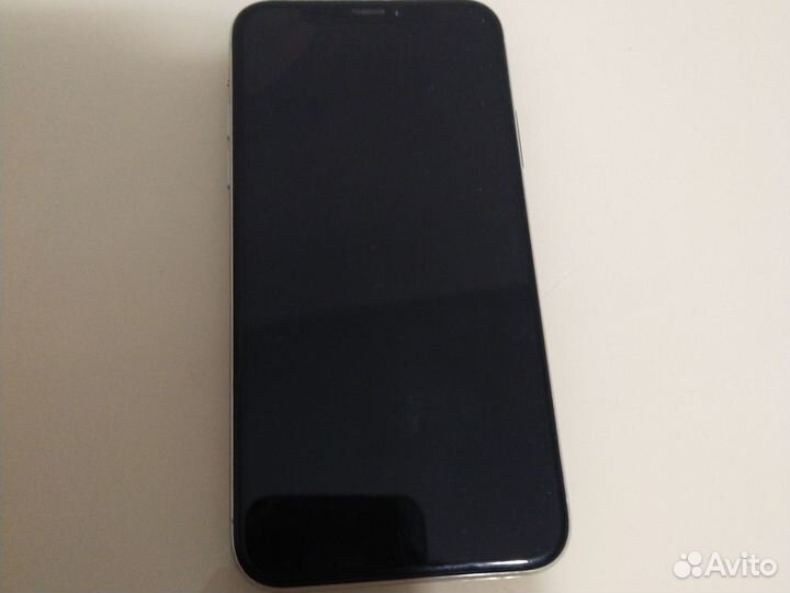 iPhone X, 64 ГБ