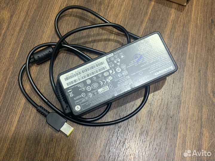 Новый блок питания lenovo 20v 4.5a прямоугольный