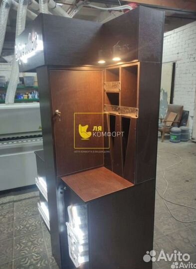 Стойка кофейни самообслуживания