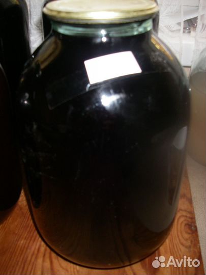 Домашние огурцы, помидоры, соки, варенье из инжира