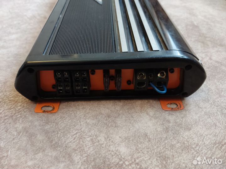 Усилитель звука автомобильный