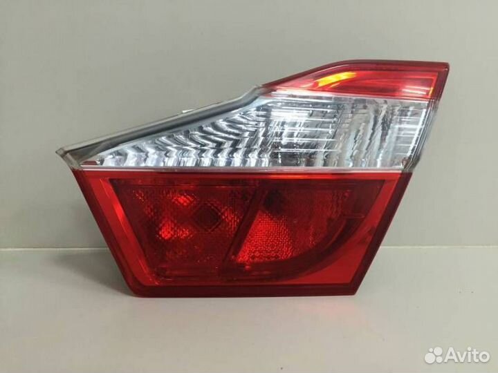 Фонарь задний внутренний правый Toyota Camry V50 2