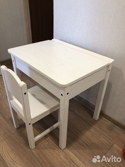 Детский стол и стул