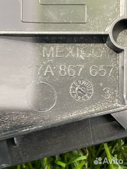 Обшивка крышки багажника Volkswagen Jetta 7 2019