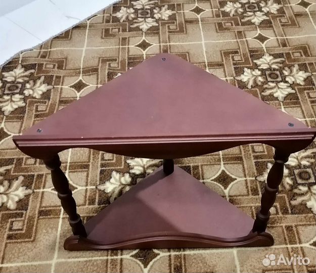 Угловая полка для икон