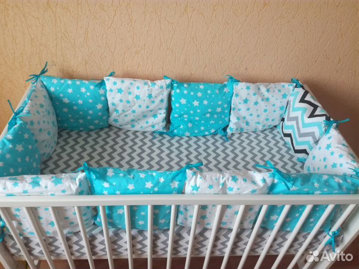 Бортики подушки в кроватку со съемными чехлами