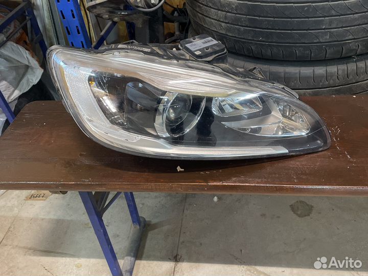 Фара правая биксенон на Volvo S60 с 2013-2017 год