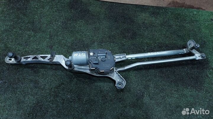 Трапеция стеклоочистителей в сборе W212