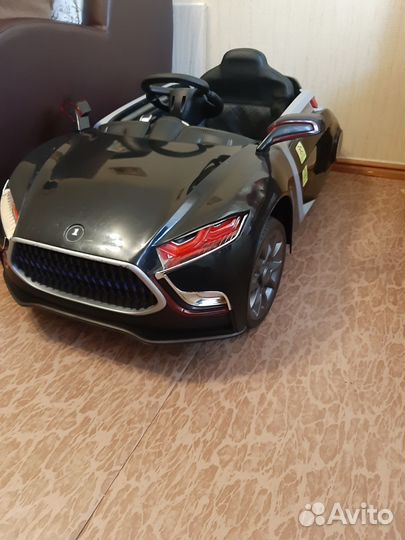 Детский электромобиль