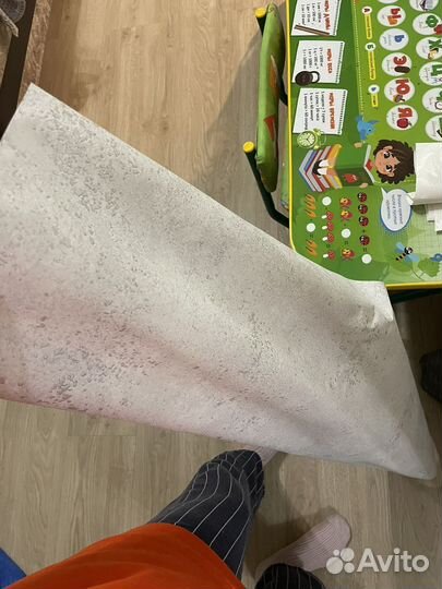 Почти 2 рулона флизелиновые обои