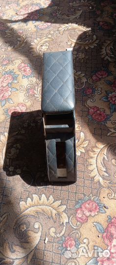 Подлокотник ваз 2107