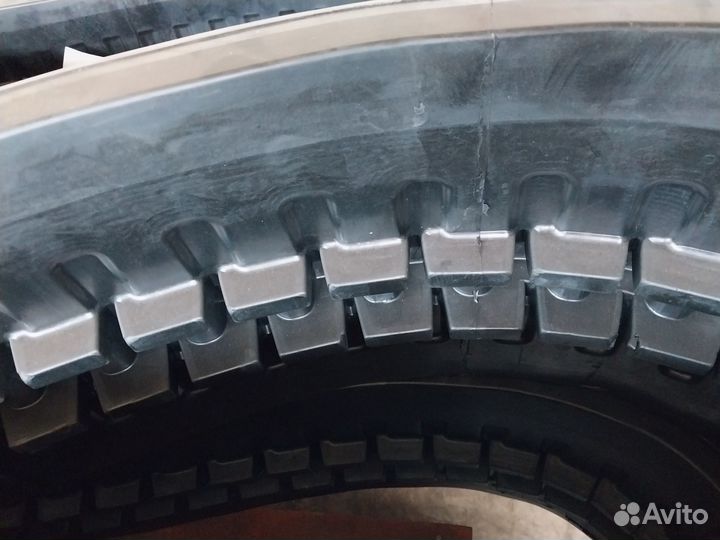 Гусеница 300х52,5х80N - 2 шт. комплект