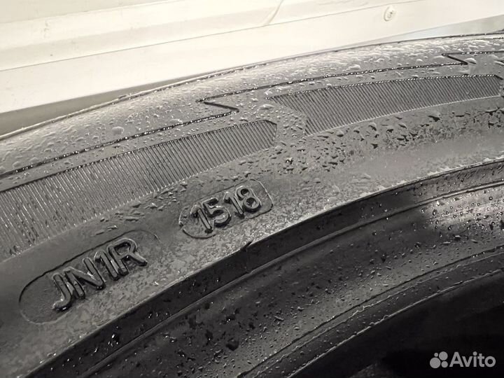 Goodyear UltraGrip 275/45 R20