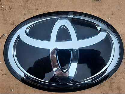 Эмблема Toyota land cruiser 200 с 2015 с годов
