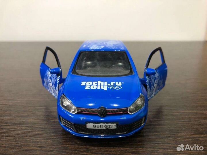 Машинка Volkswagen Golf GTI