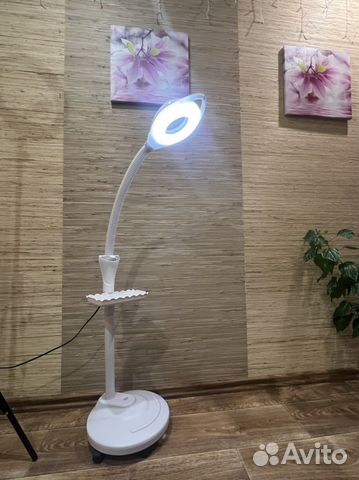 Лампа-лупа косметологическая