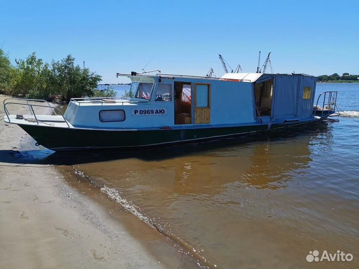 Авито астрахань катера. Катер метчик ВКМ-3м. Катер ВКМ-3. Катер ВКМ 3м технические характеристики. Катер гулянка.