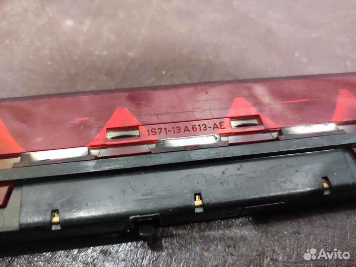 Дополнительный фонарь стоп сигнала Ford Focus 2