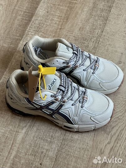 Кроссовки Asics