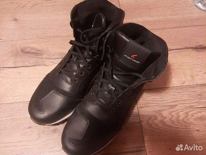 Мотоперчатки Seca