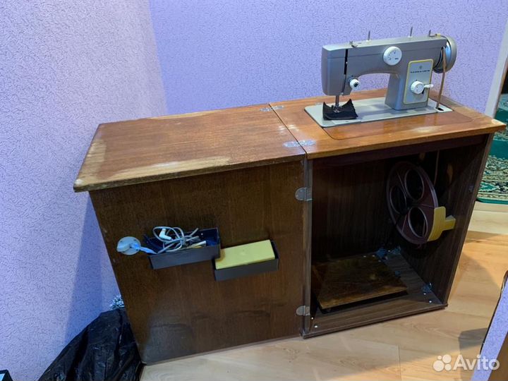 Швейная машинка чайка 132м