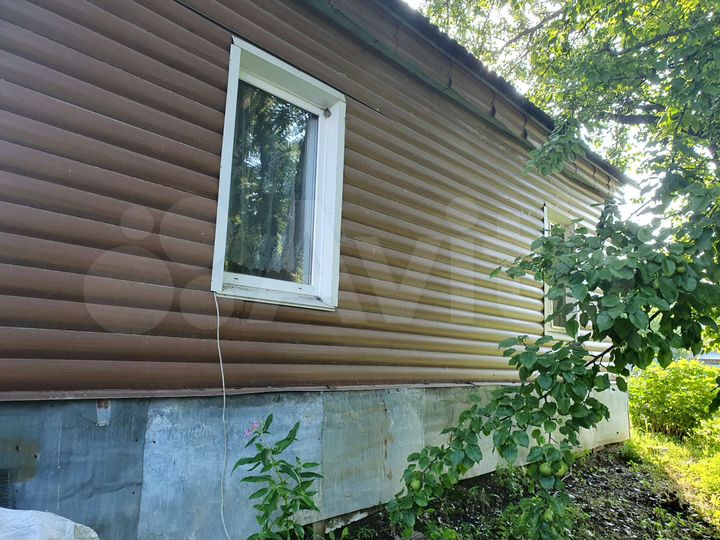 Дом 33,2 м² на участке 12 сот.